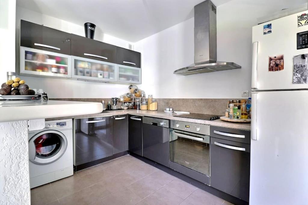 Tres Bel Appartement Contemporain Et Calme Fréjus Kültér fotó