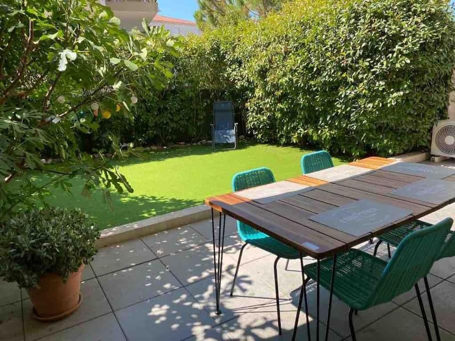 Tres Bel Appartement Contemporain Et Calme Fréjus Kültér fotó