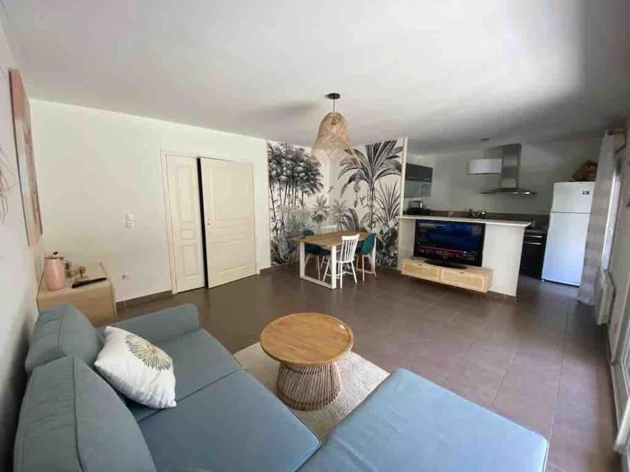 Tres Bel Appartement Contemporain Et Calme Fréjus Kültér fotó
